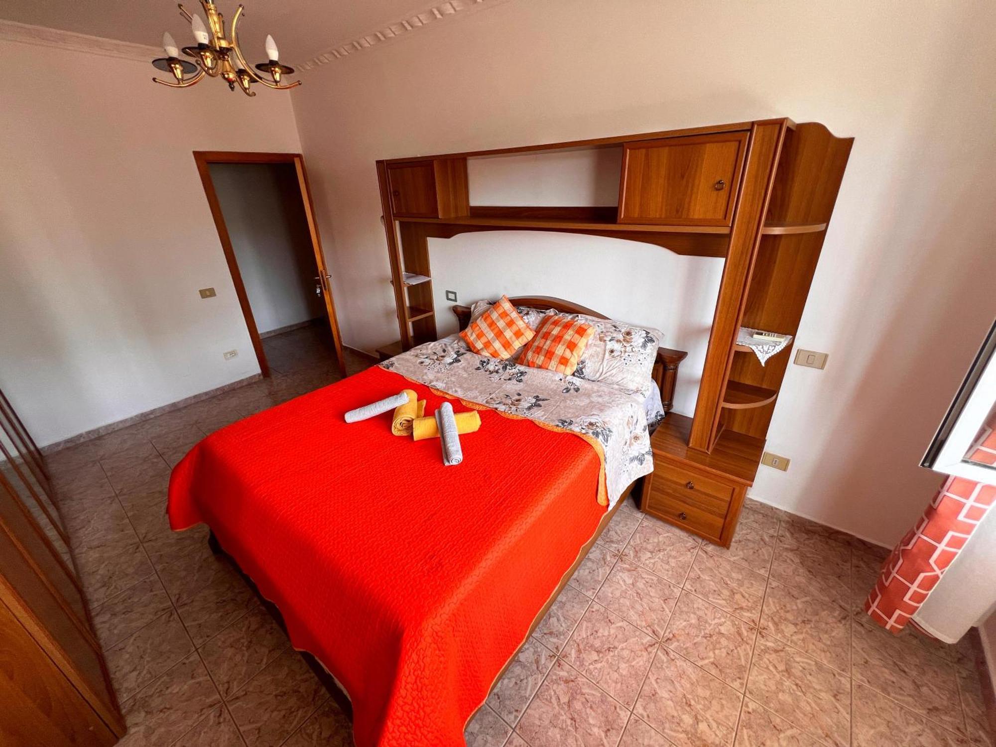 Bllok Bright Private Bedrooms With Private Bathroom On Shared Apartment Tirana Exteriör bild